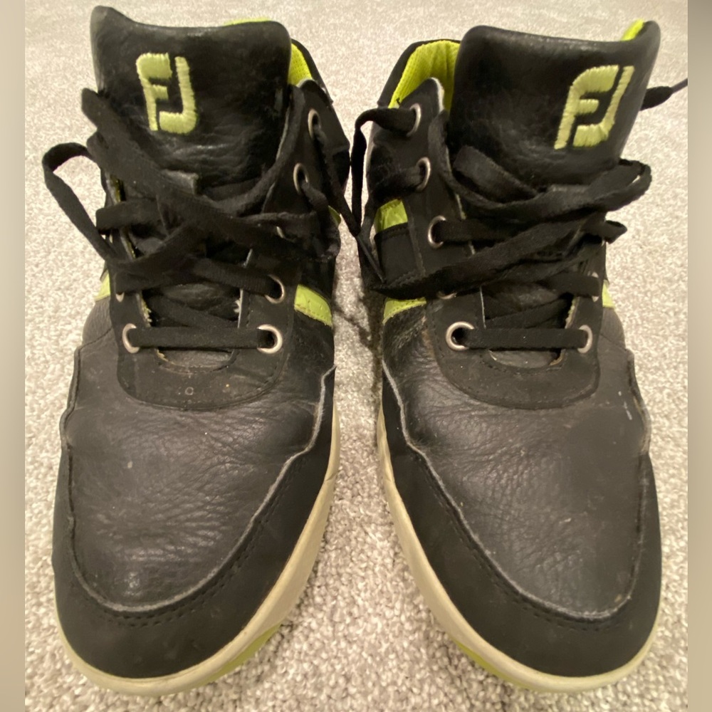 FootJoy Men’s 8 Golf Shoes